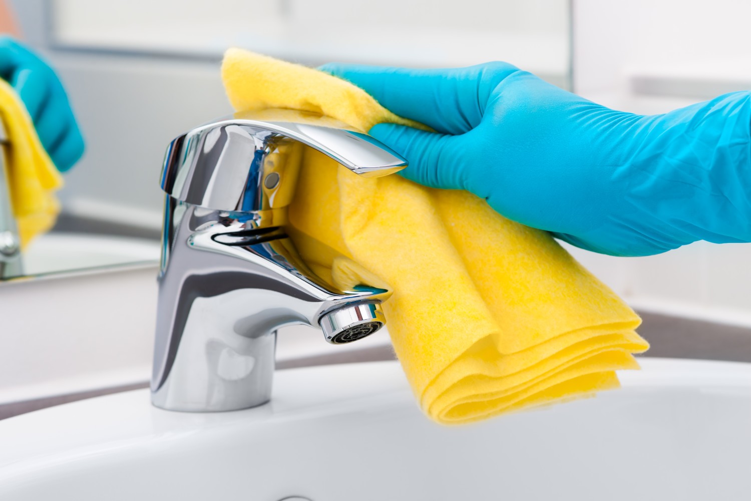 cleaning tap by home cleaning services Chicago